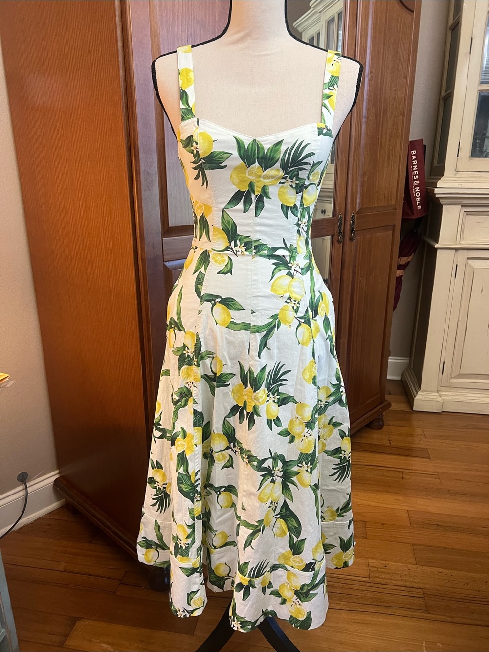 Avec Les Filles White Midi Dress with Lemon Print - Picture 2 of 8